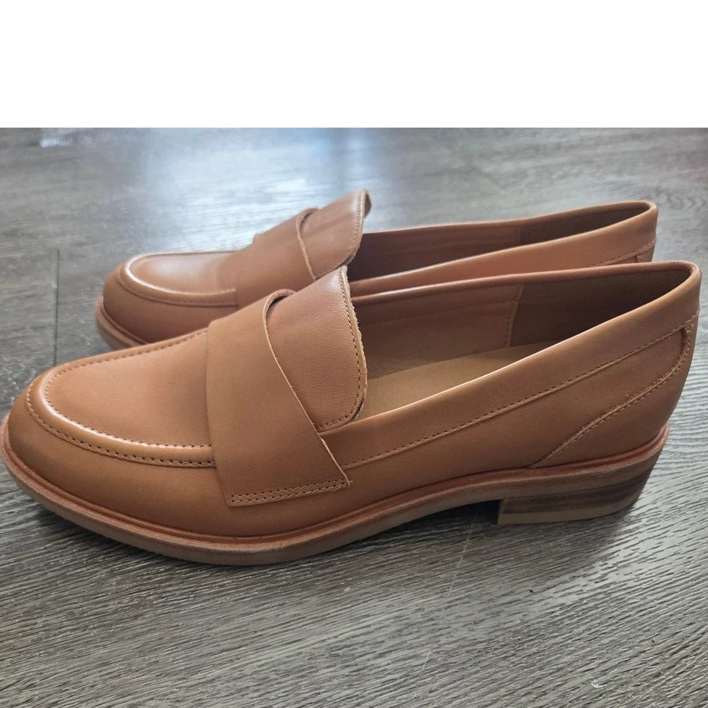 Crown Vintage Loafers Women 6.5 Tan Leather Penny Slip On Block Heel. No Box